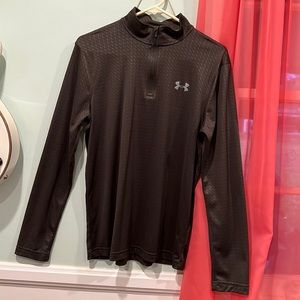 Underarmour long sleeve shirt